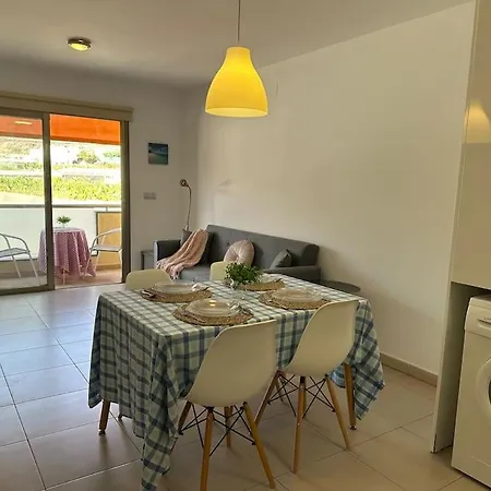 Tranquilo Y Cerca Del Mar Con Parking Privado